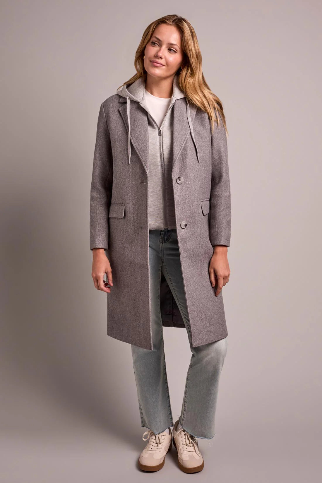 HOODED COAT IN GREY