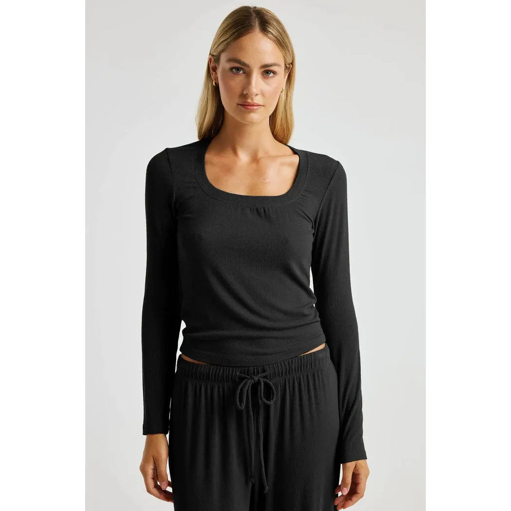 SCOOPNECK LONGSLEEVE