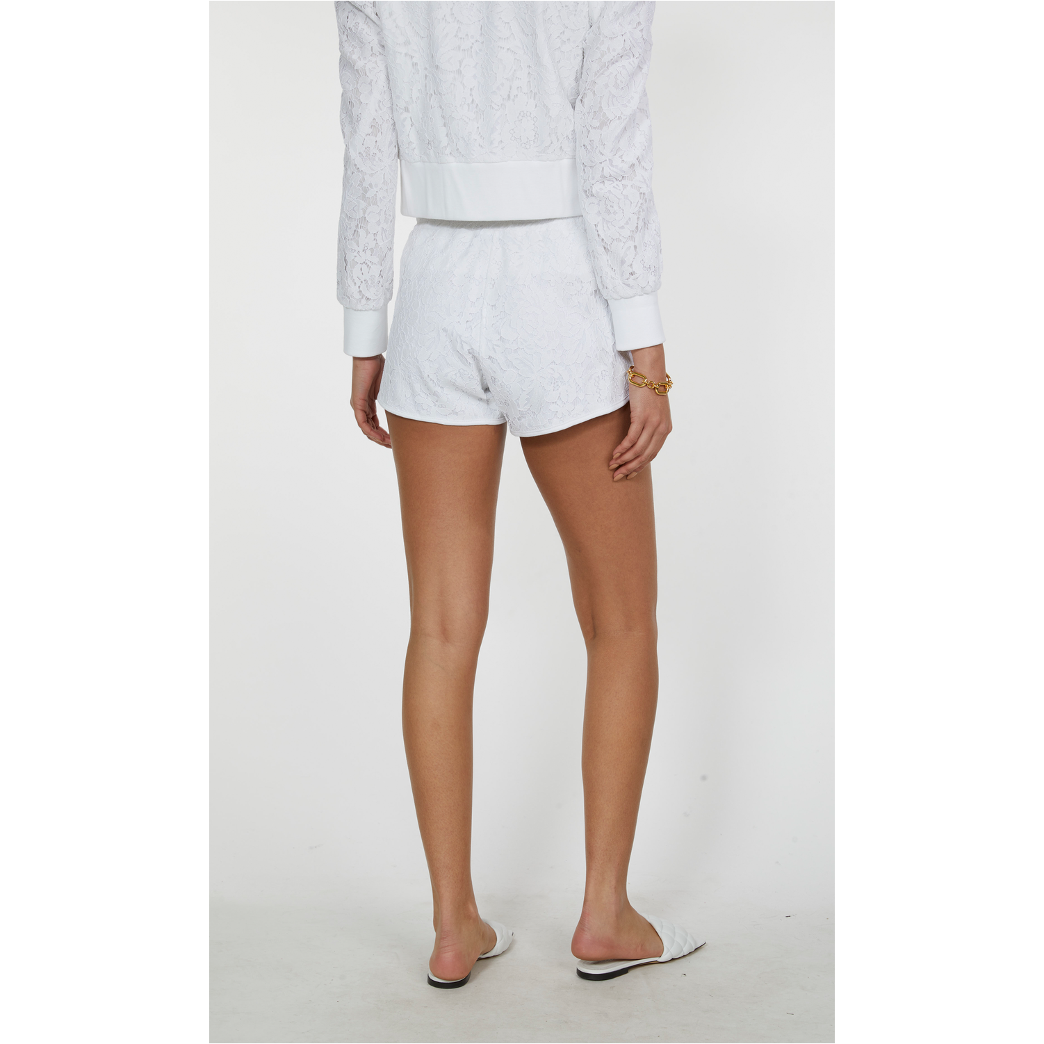 ROSE LACE SWEATSHORT